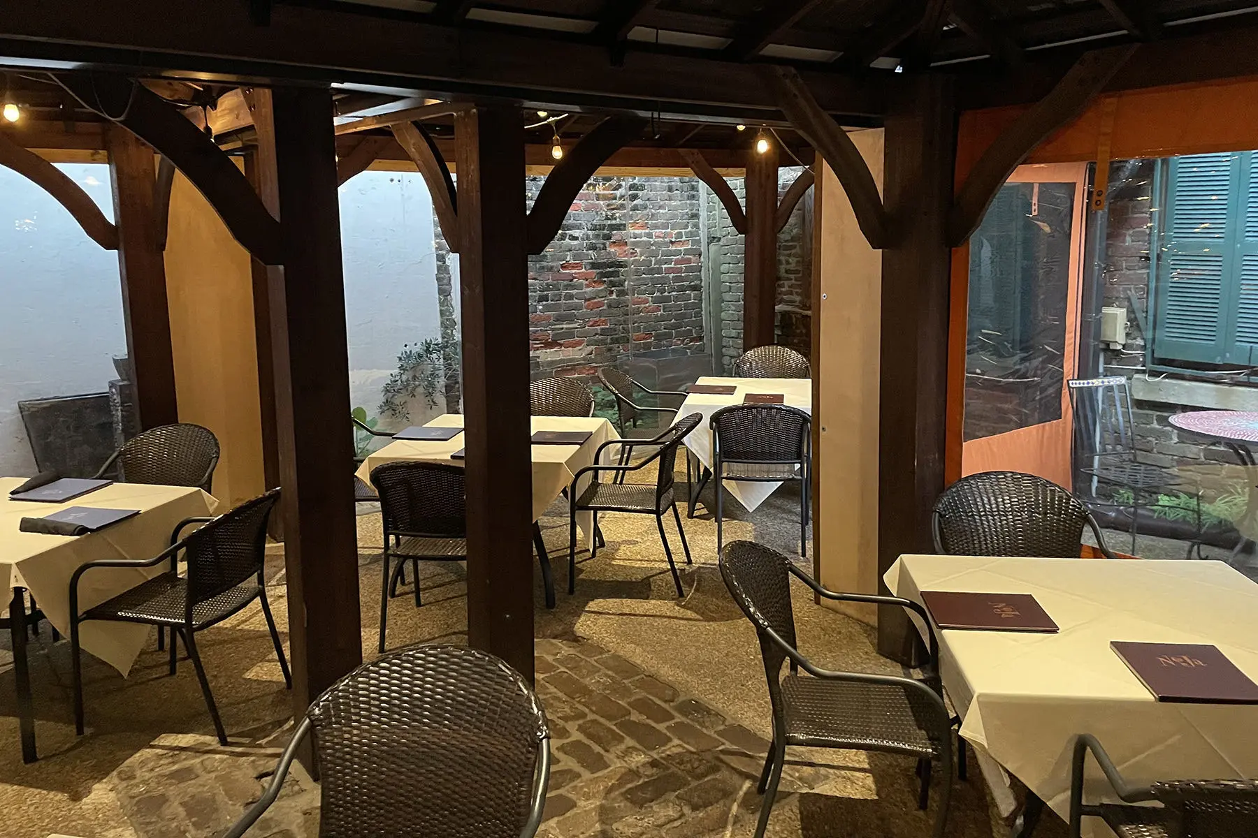 NoJa's enclosed courtyard in Mobile, Alabama